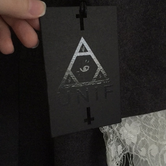 Doll Lace Dress - Picture 4 of 5